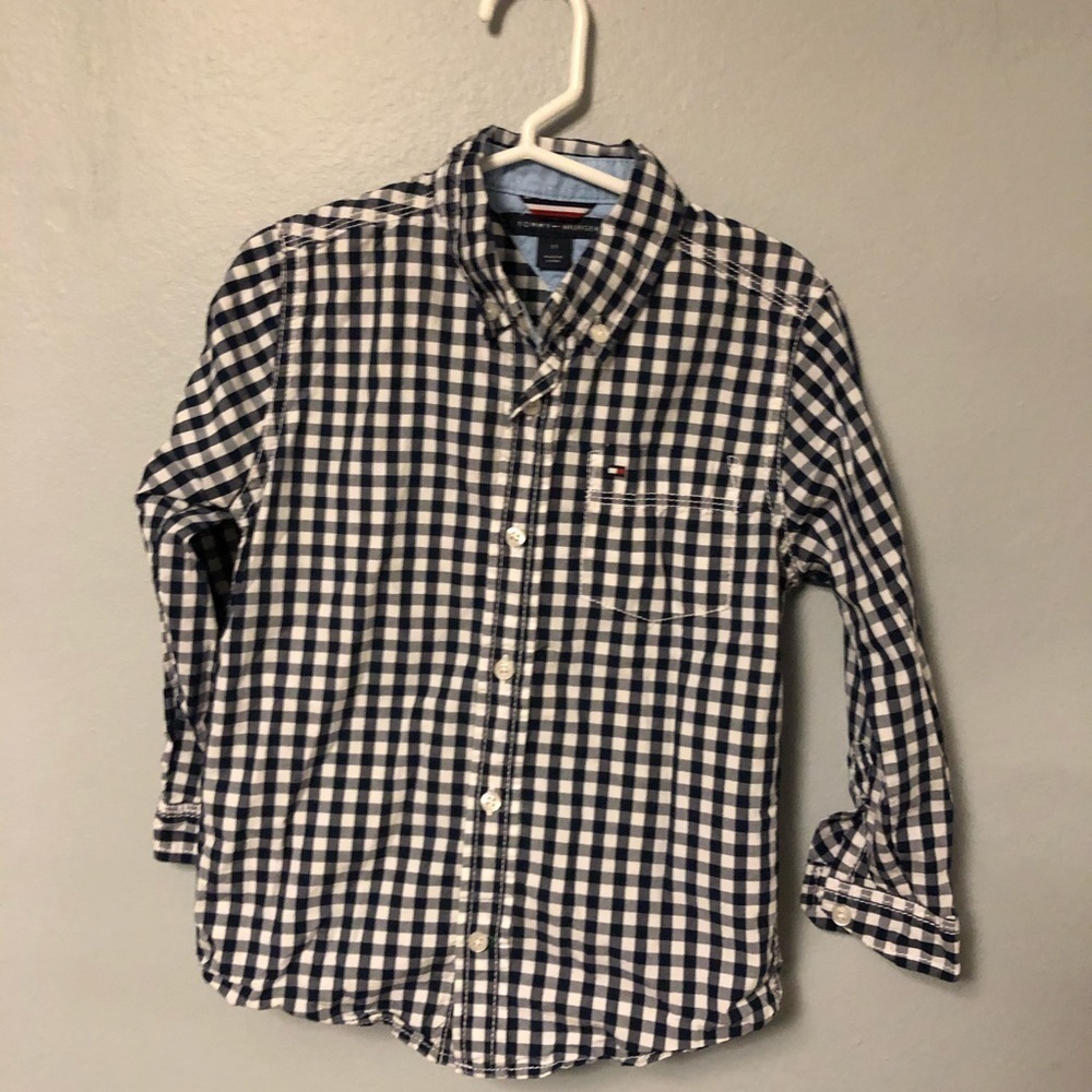 Tommy Hilfiger button down size 3t